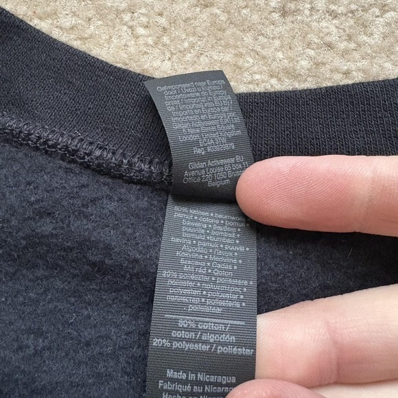 Billie Eilish Sweatshirt Mens Medium Black Crewneck Portrait Graphic Pullover - Picture 7 of 7